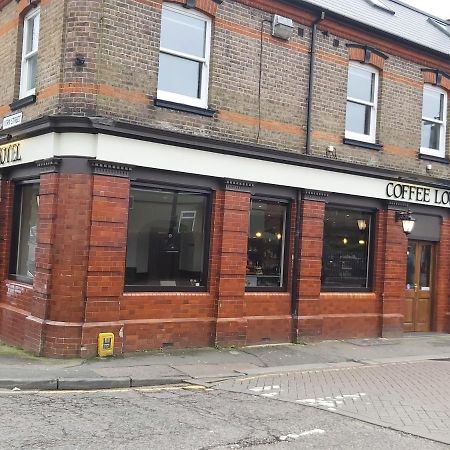 Eagle Hotel Luton Airport Экстерьер фото