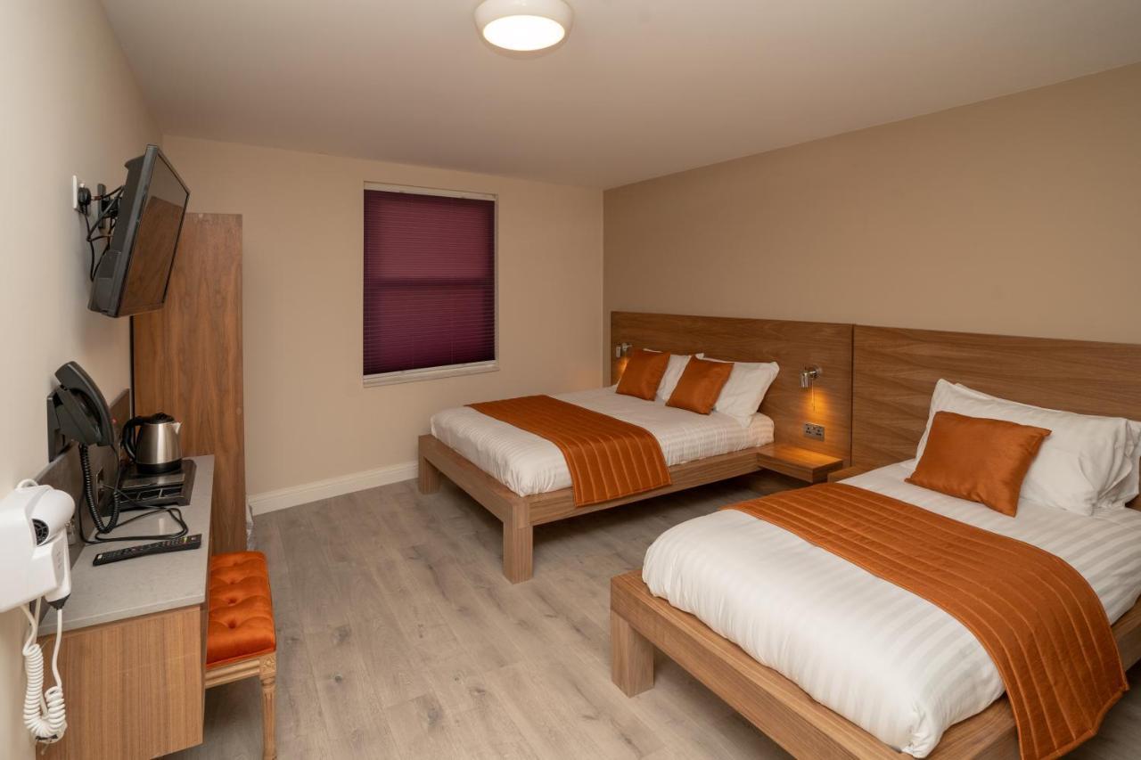 Eagle Hotel Luton Airport Экстерьер фото
