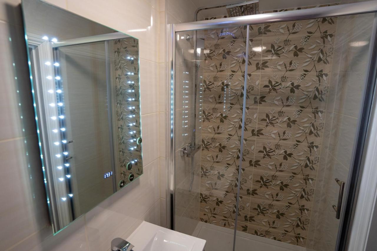 Eagle Hotel Luton Airport Экстерьер фото
